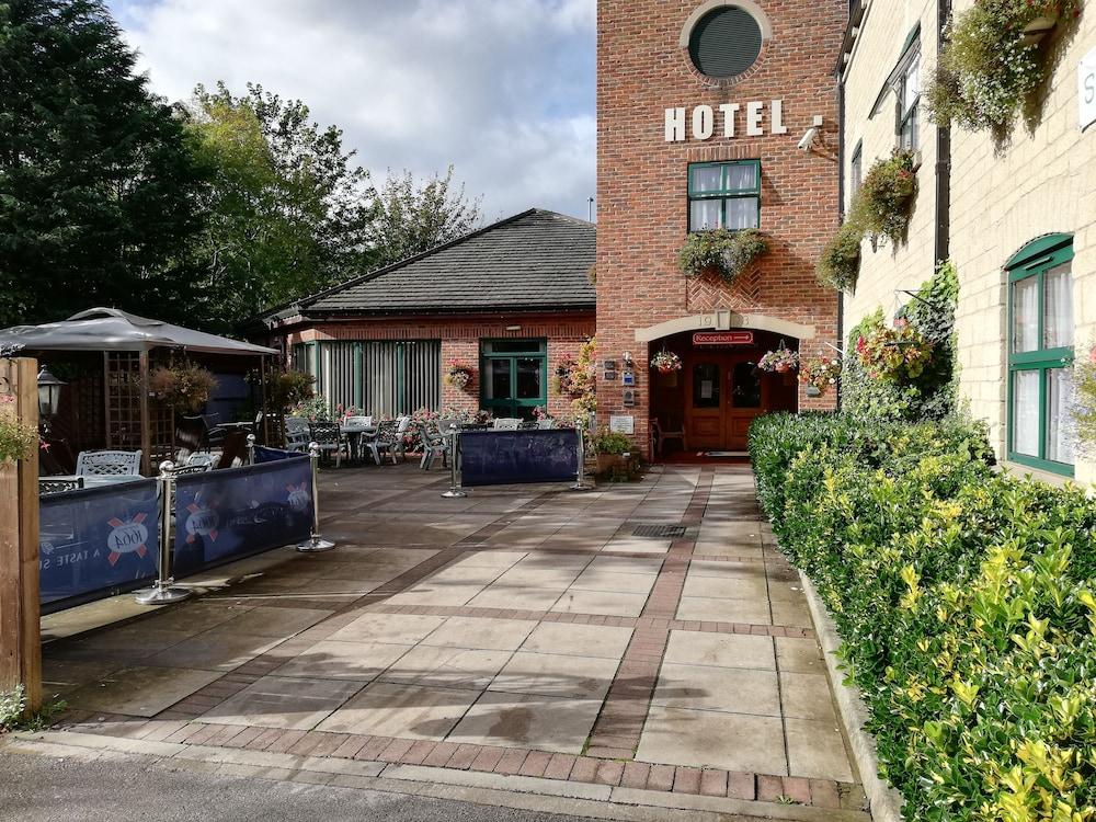 Corn Mill Lodge Hotel Leeds  Eksteriør billede