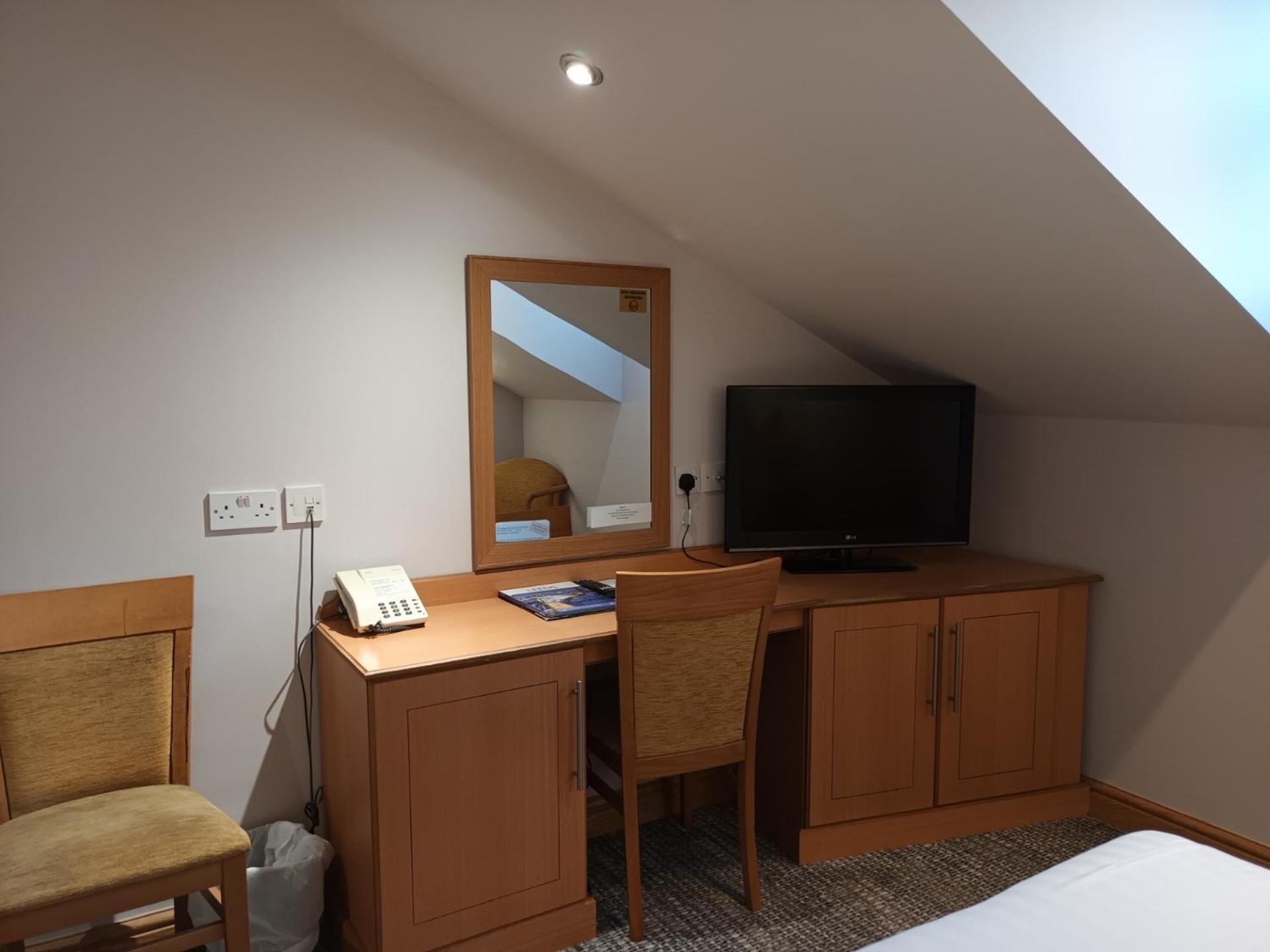 Corn Mill Lodge Hotel Leeds  Eksteriør billede