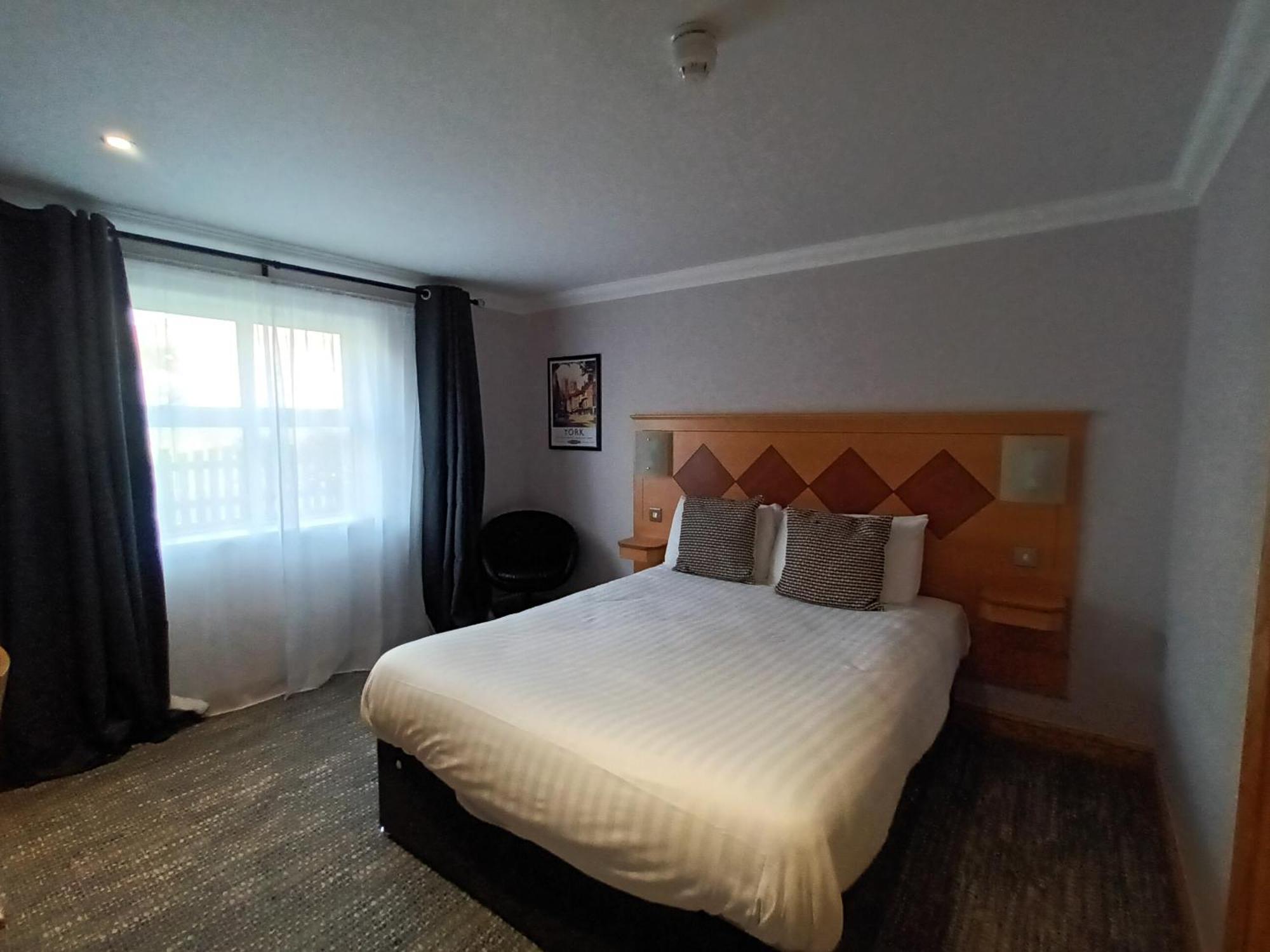 Corn Mill Lodge Hotel Leeds  Eksteriør billede